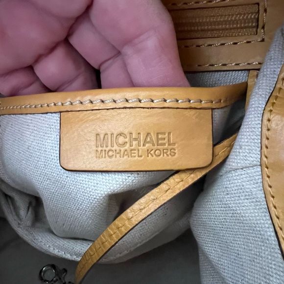 MICHAEL MICHAEL KORS Leather Double Handle Handbag Satchel - Picture 13 of 15